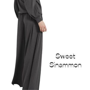 Sweet Sinammon Gray Wide Leg Satin Glam Chic Pants NWOT Size M